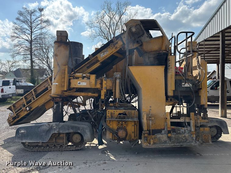 image for item EM0078 Gomaco GT-3600 slipform paver