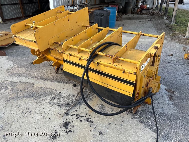 image for item EM0078 Gomaco GT-3600 slipform paver