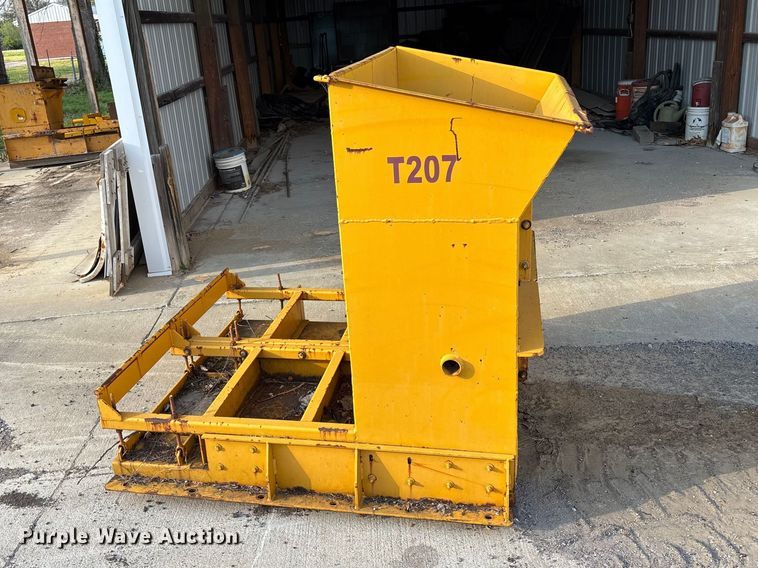 image for item EM0078 Gomaco GT-3600 slipform paver