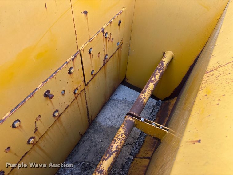 image for item EM0078 Gomaco GT-3600 slipform paver