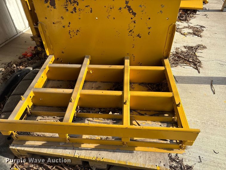 image for item EM0078 Gomaco GT-3600 slipform paver