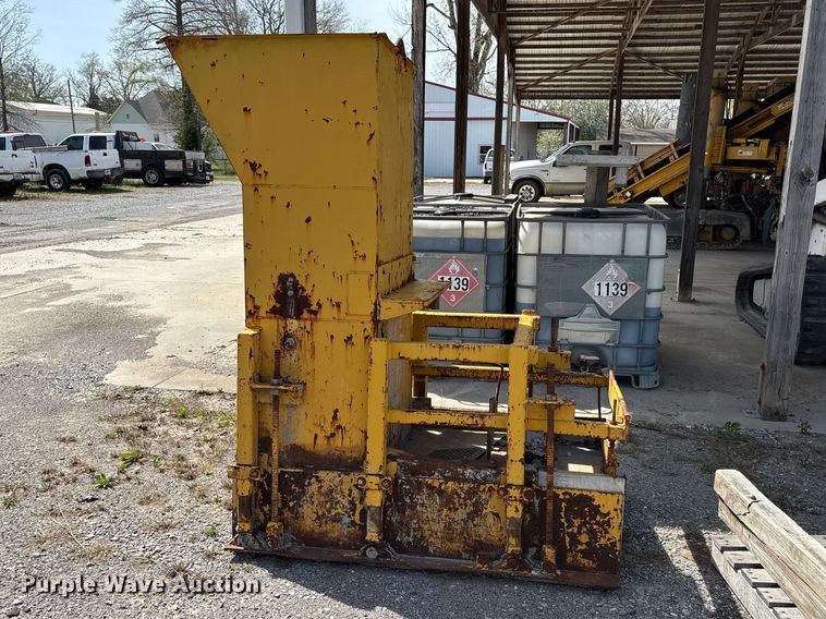 image for item EM0078 Gomaco GT-3600 slipform paver