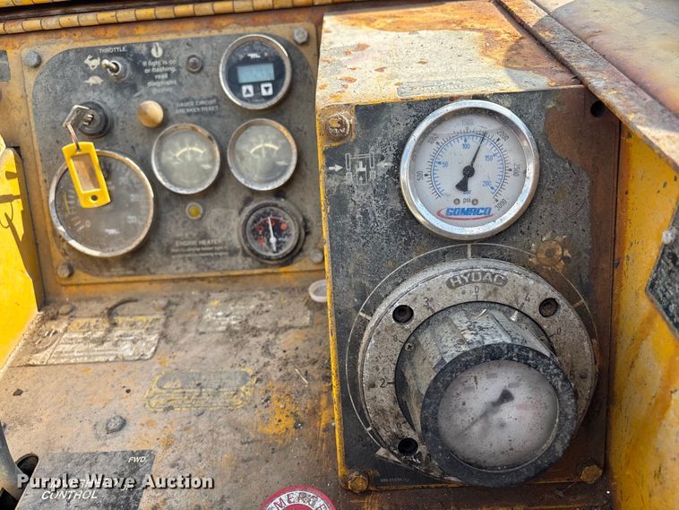 image for item EM0078 Gomaco GT-3600 slipform paver