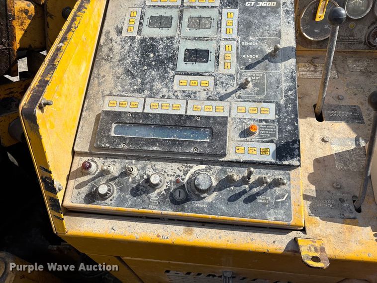 image for item EM0078 Gomaco GT-3600 slipform paver