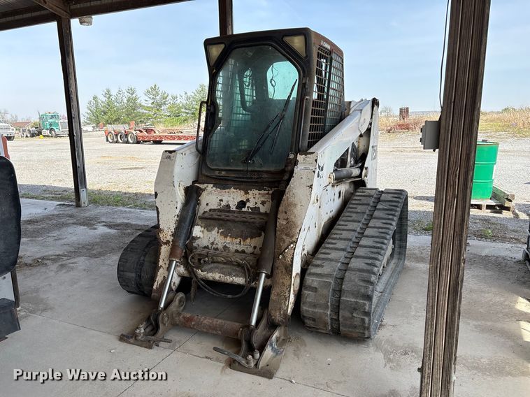 image for item EM0079 2008 Bobcat T250 skid steer loader