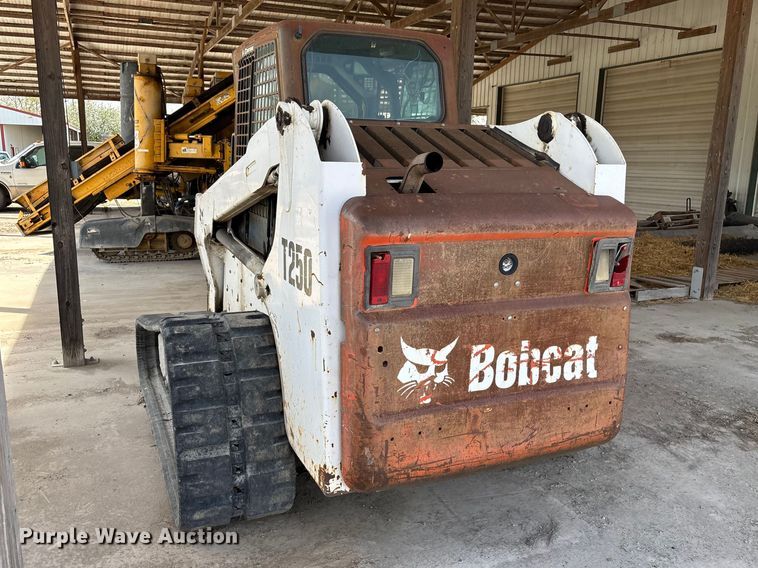 image for item EM0079 2008 Bobcat T250 skid steer loader