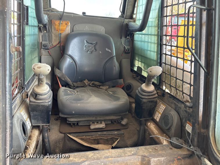 image for item EM0079 2008 Bobcat T250 skid steer loader