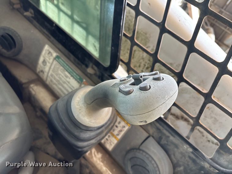 image for item EM0079 2008 Bobcat T250 skid steer loader