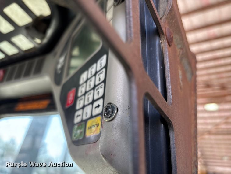 image for item EM0079 2008 Bobcat T250 skid steer loader