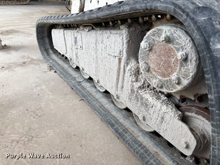 image for item EM0079 2008 Bobcat T250 skid steer loader