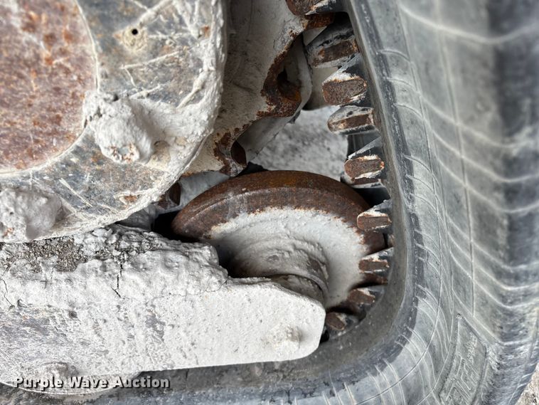 image for item EM0079 2008 Bobcat T250 skid steer loader