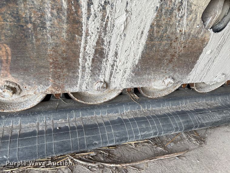 image for item EM0079 2008 Bobcat T250 skid steer loader