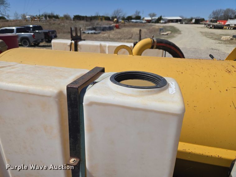 image for item EM2602 2012 Vermeer LP855DT vacuum excavator