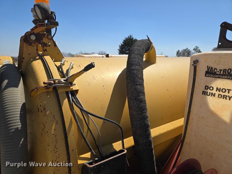 image for item EM2602 2012 Vermeer LP855DT vacuum excavator