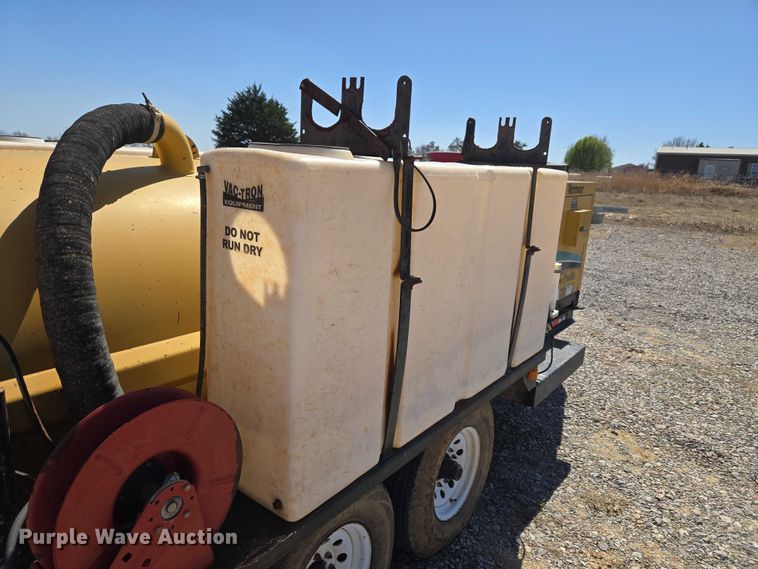 image for item EM2602 2012 Vermeer LP855DT vacuum excavator