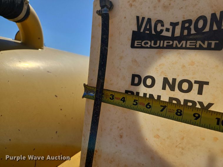 image for item EM2602 2012 Vermeer LP855DT vacuum excavator