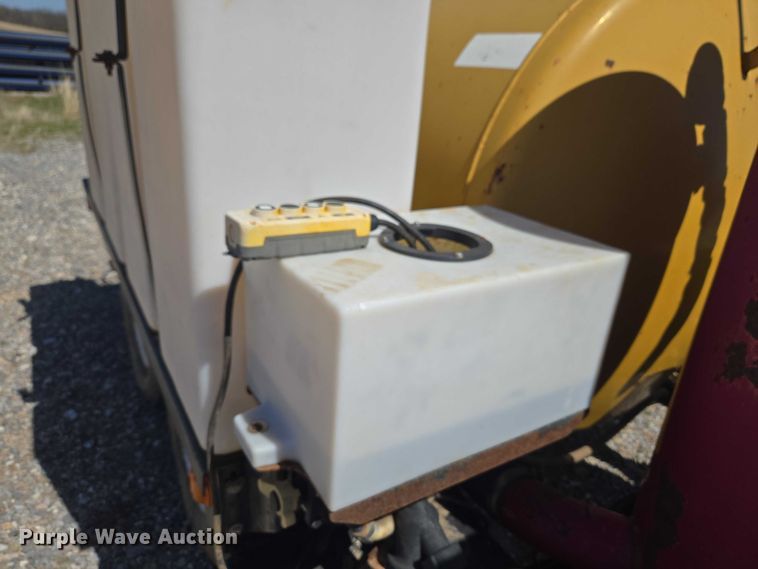 image for item EM2602 2012 Vermeer LP855DT vacuum excavator