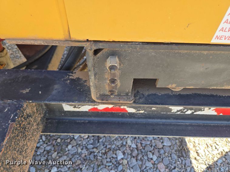 image for item EM2602 2012 Vermeer LP855DT vacuum excavator