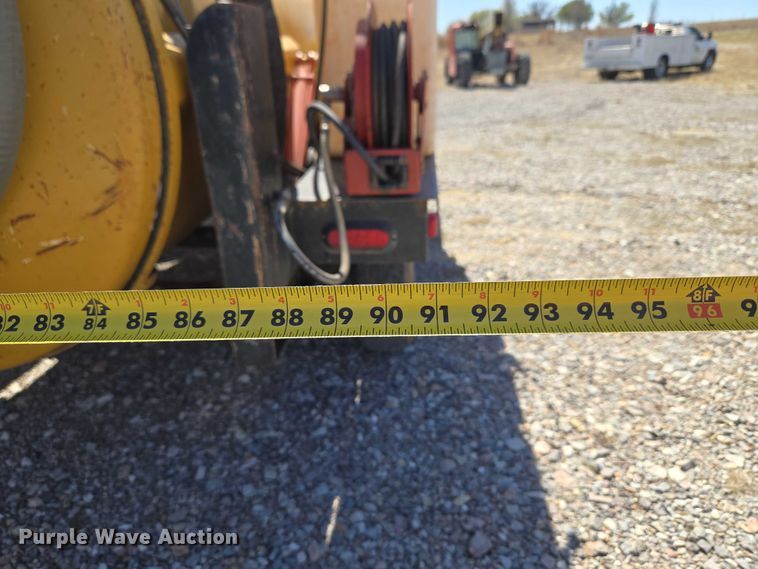 image for item EM2602 2012 Vermeer LP855DT vacuum excavator