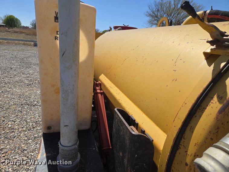 image for item EM2602 2012 Vermeer LP855DT vacuum excavator