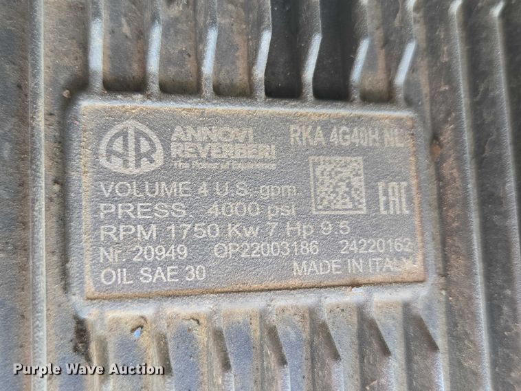 image for item EM2602 2012 Vermeer LP855DT vacuum excavator