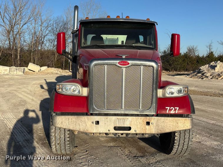 image for item EO4088 2018 Peterbilt 567 ready mix truck