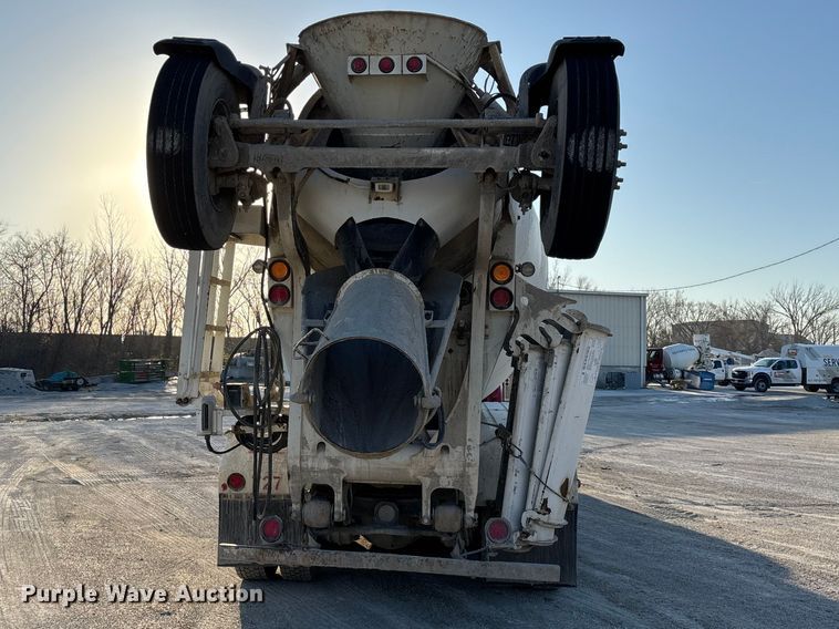 image for item EO4088 2018 Peterbilt 567 ready mix truck