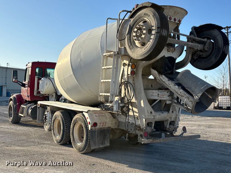 image for item EO4088 2018 Peterbilt 567 ready mix truck