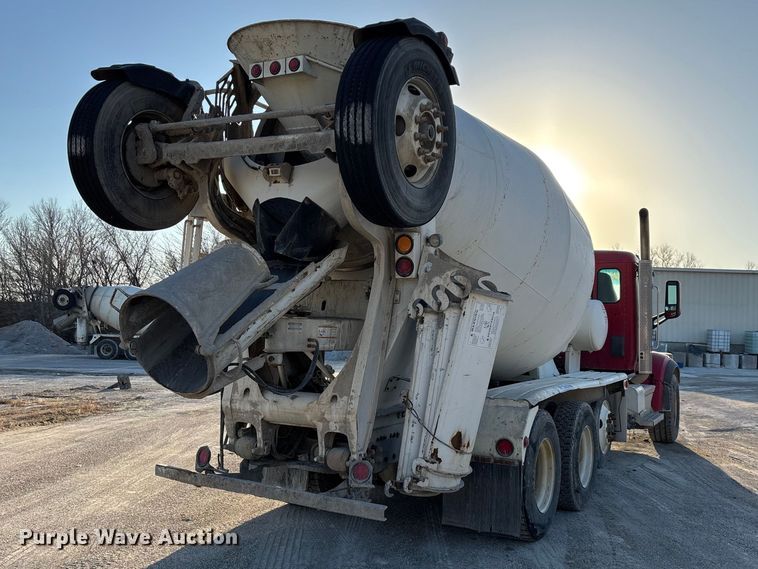 image for item EO4088 2018 Peterbilt 567 ready mix truck