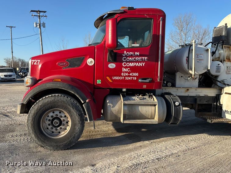 image for item EO4088 2018 Peterbilt 567 ready mix truck