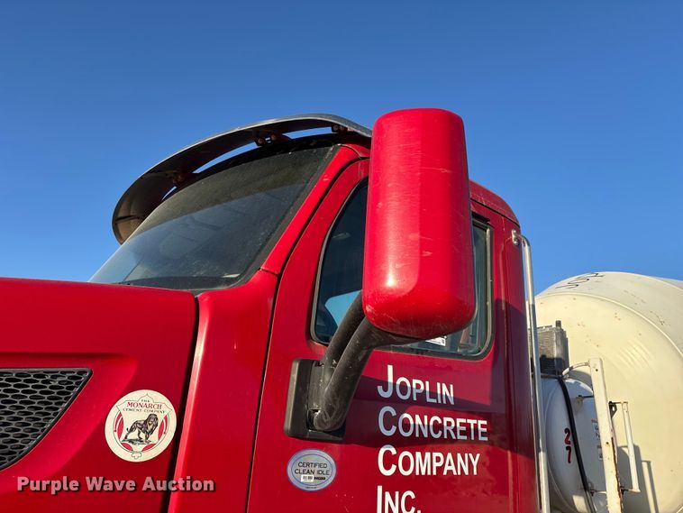 image for item EO4088 2018 Peterbilt 567 ready mix truck