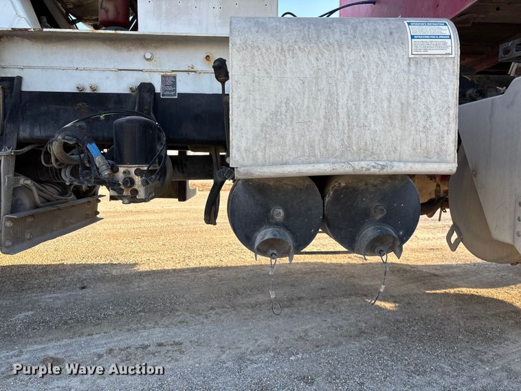 image for item EO4088 2018 Peterbilt 567 ready mix truck