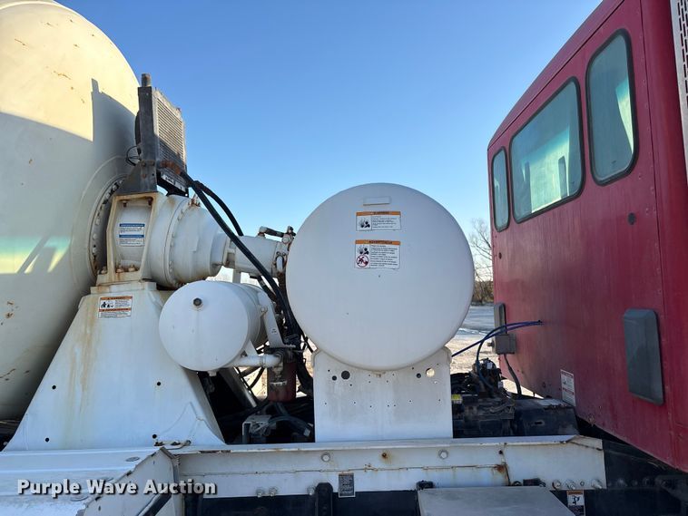 image for item EO4088 2018 Peterbilt 567 ready mix truck