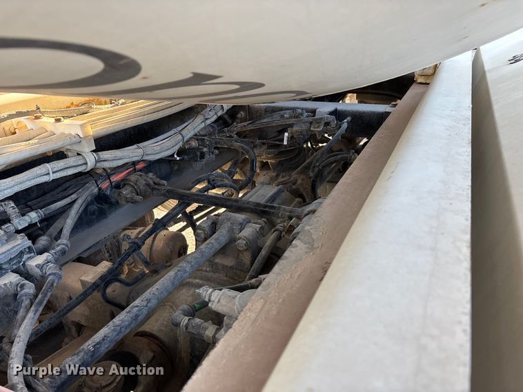 image for item EO4088 2018 Peterbilt 567 ready mix truck