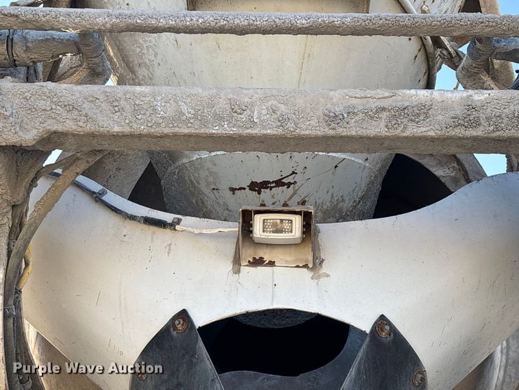 image for item EO4088 2018 Peterbilt 567 ready mix truck