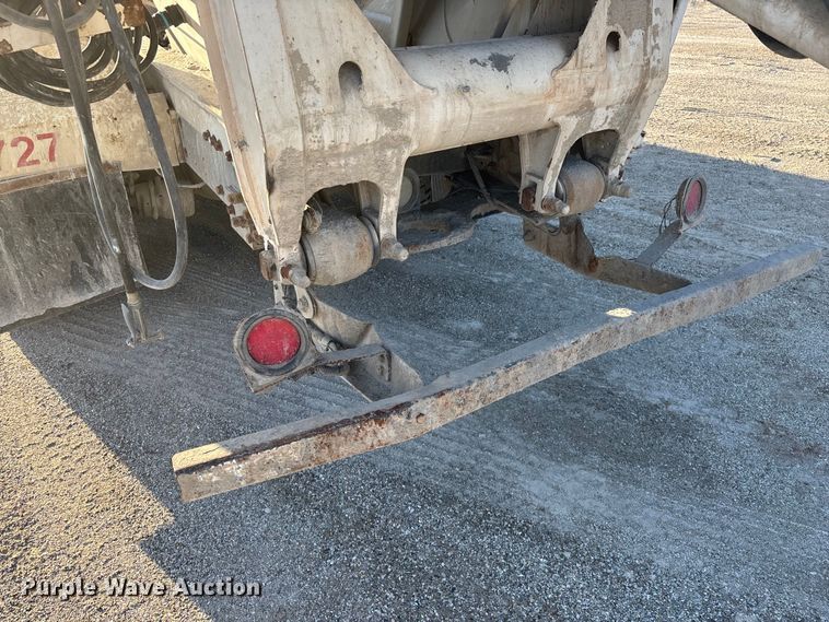 image for item EO4088 2018 Peterbilt 567 ready mix truck