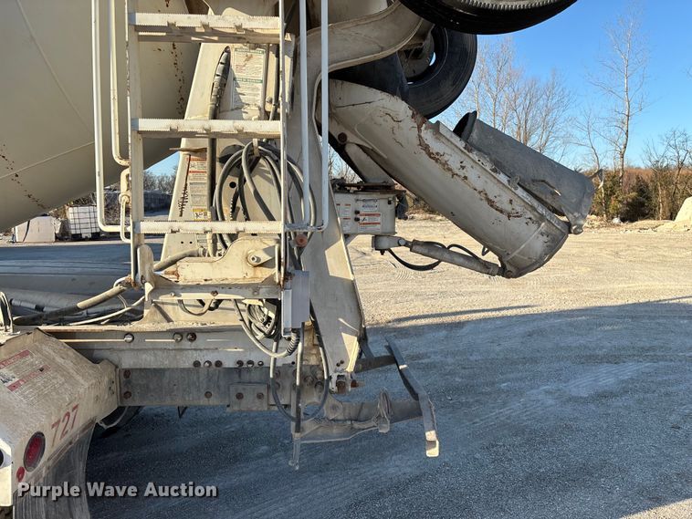 image for item EO4088 2018 Peterbilt 567 ready mix truck