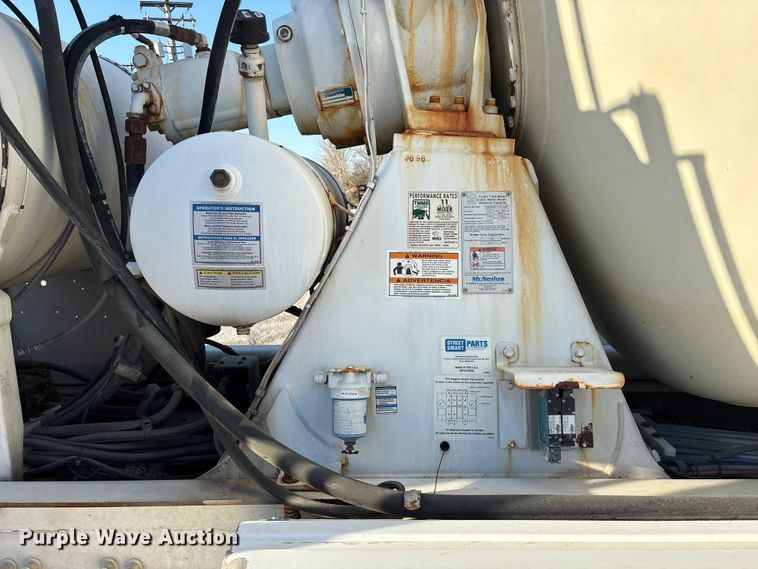 image for item EO4088 2018 Peterbilt 567 ready mix truck