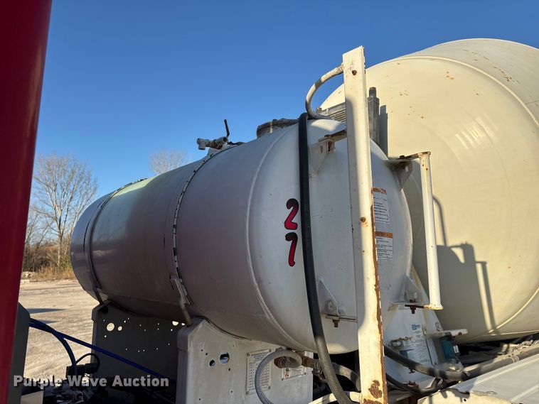 image for item EO4088 2018 Peterbilt 567 ready mix truck