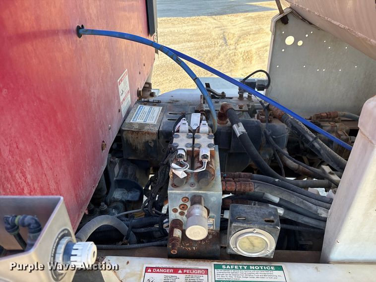 image for item EO4088 2018 Peterbilt 567 ready mix truck