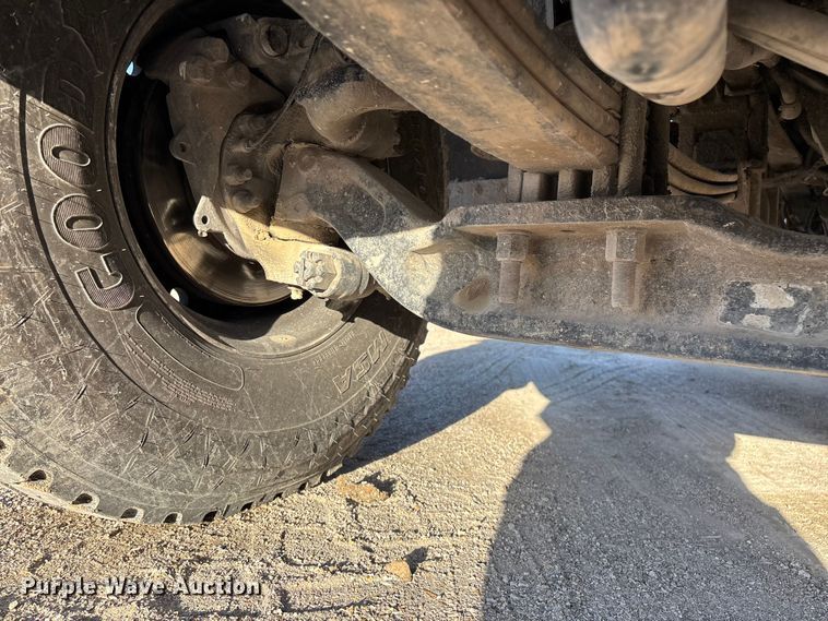 image for item EO4088 2018 Peterbilt 567 ready mix truck