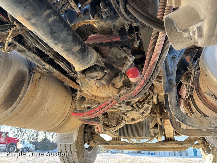 image for item EO4088 2018 Peterbilt 567 ready mix truck