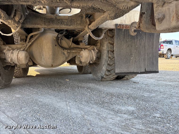 image for item EO4088 2018 Peterbilt 567 ready mix truck