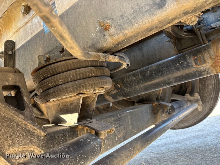 image for item EO4088 2018 Peterbilt 567 ready mix truck