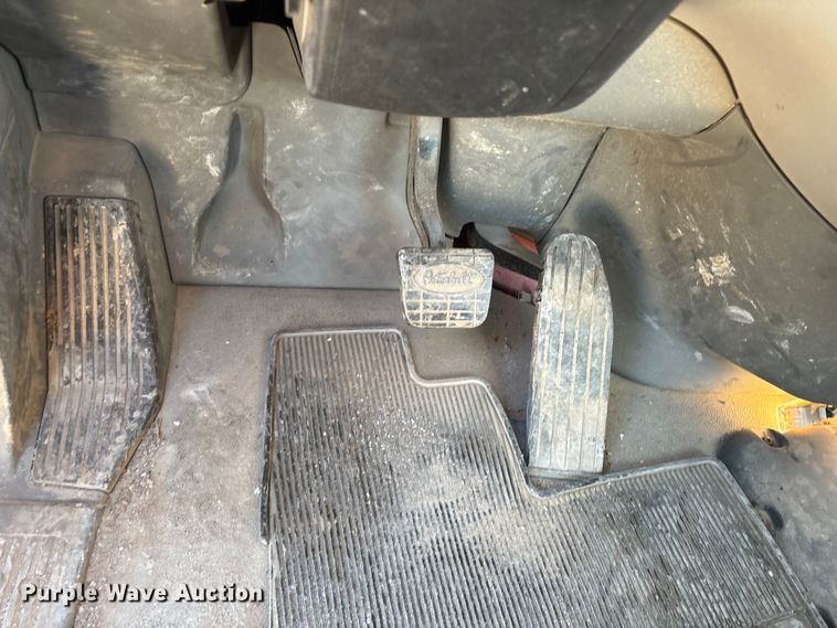 image for item EO4088 2018 Peterbilt 567 ready mix truck