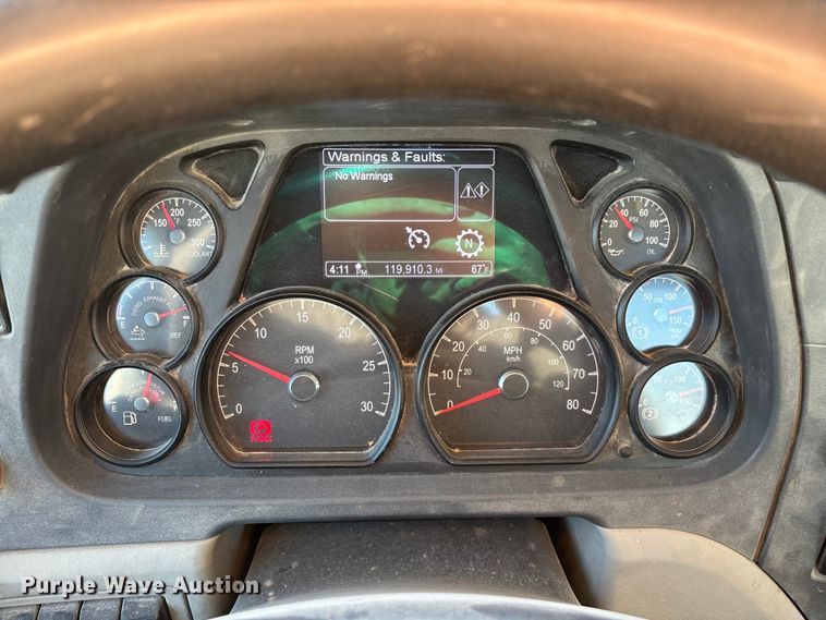 image for item EO4088 2018 Peterbilt 567 ready mix truck