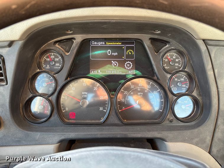 image for item EO4088 2018 Peterbilt 567 ready mix truck