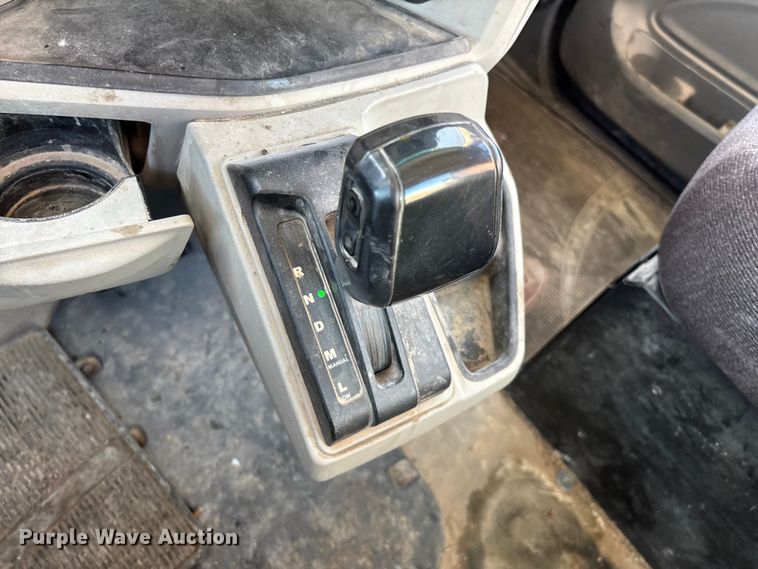 image for item EO4088 2018 Peterbilt 567 ready mix truck