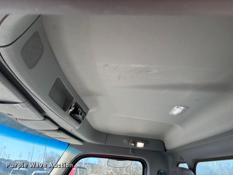 image for item EO4088 2018 Peterbilt 567 ready mix truck