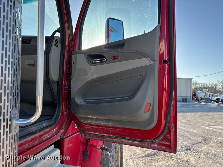 image for item EO4088 2018 Peterbilt 567 ready mix truck